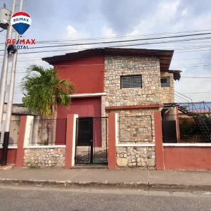 En Venta/Alquiler Centro Empresarial Arena Plaza, ubicado en Guanare, en la Carrera 11, entre Calles 11 y 12. Sector La Arenosa. Guanare, Portuguesa, Venezuela.