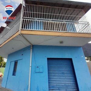 En venta Parcela de Terreno, con Casa de Dos Plantas y tres locales comerciales Ubicada en Guanare, en la Urbanización la Comunidad, Calle 1, Esquina Callejón 1, Nº 7-83, Guanare, Portuguesa, Venezuela (1190)