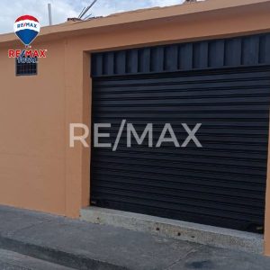 En Alquiler Local Comercial, Ubicado en la Carrera 8 entre calles 10 y 11 del Sector la Arenosa. Guanare Estado Portuguesa.