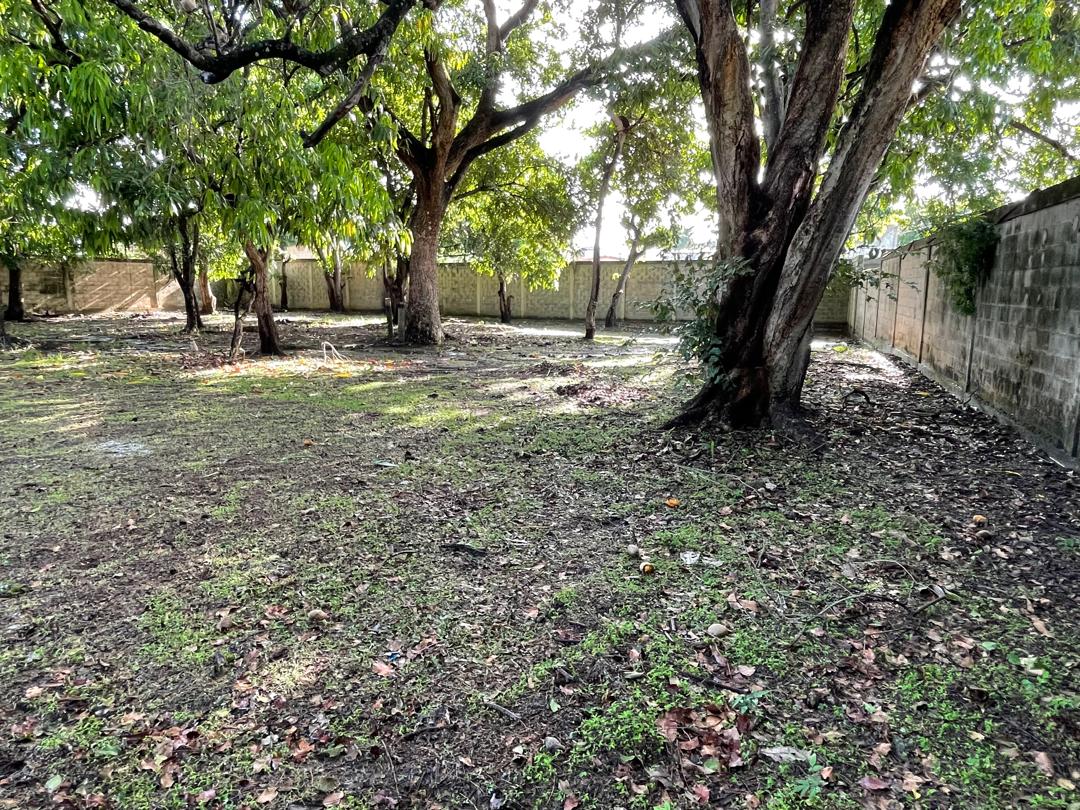 En Venta terreno propio de 2.244 mts2, con casa, al lado del Club Italo Venezolano, ubicada en el Sector A, Apamatal, Guanare, Portuguesa, Venezuela - Imagen 21