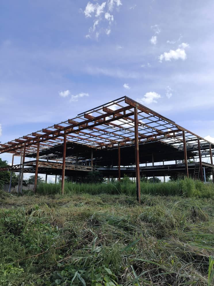 En Venta Estructura para Locales Comerciales en Construcción, ubicado en Guanare, Av. Simón Bolívar con Av. 23 de Enero, Guanare, Portuguesa, Venezuela - Imagen 8