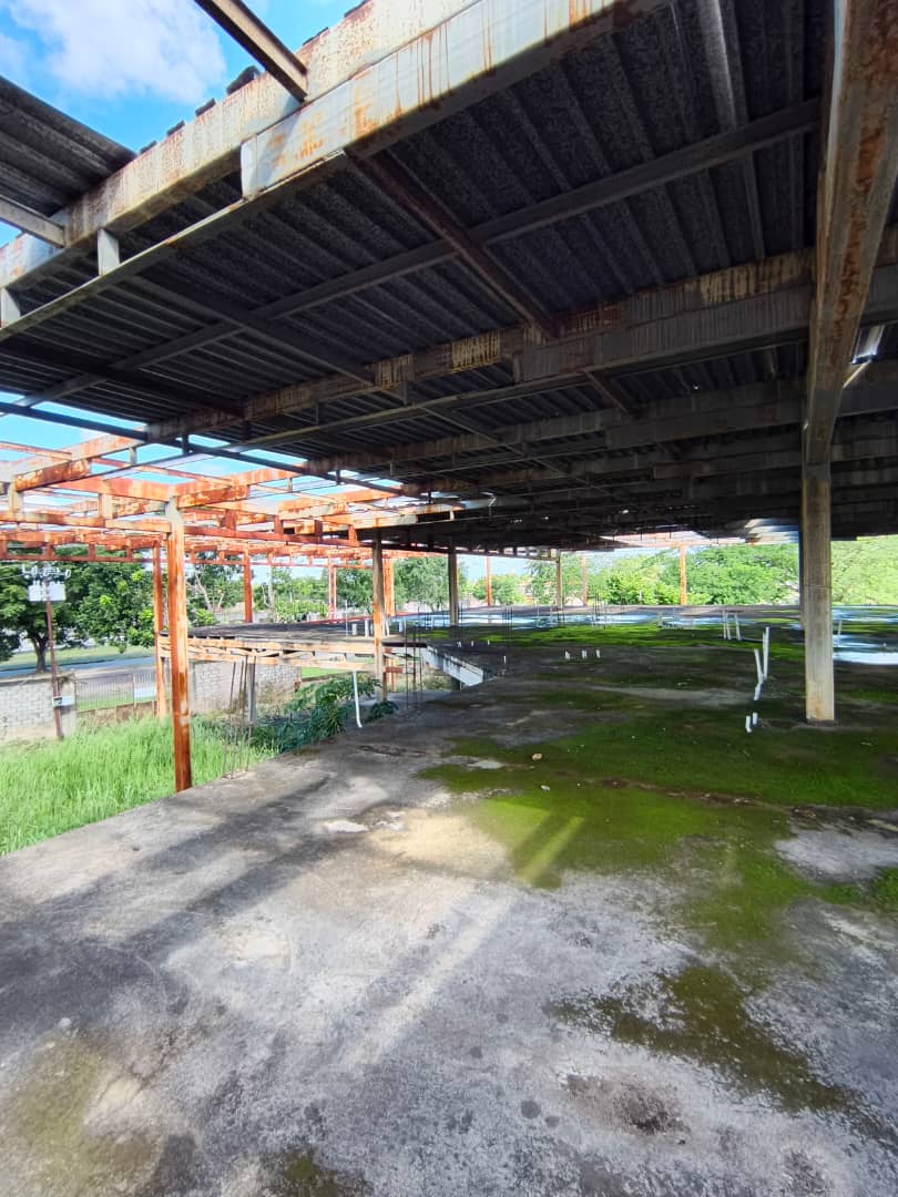 En Venta Estructura para Locales Comerciales en Construcción, ubicado en Guanare, Av. Simón Bolívar con Av. 23 de Enero, Guanare, Portuguesa, Venezuela - Imagen 11