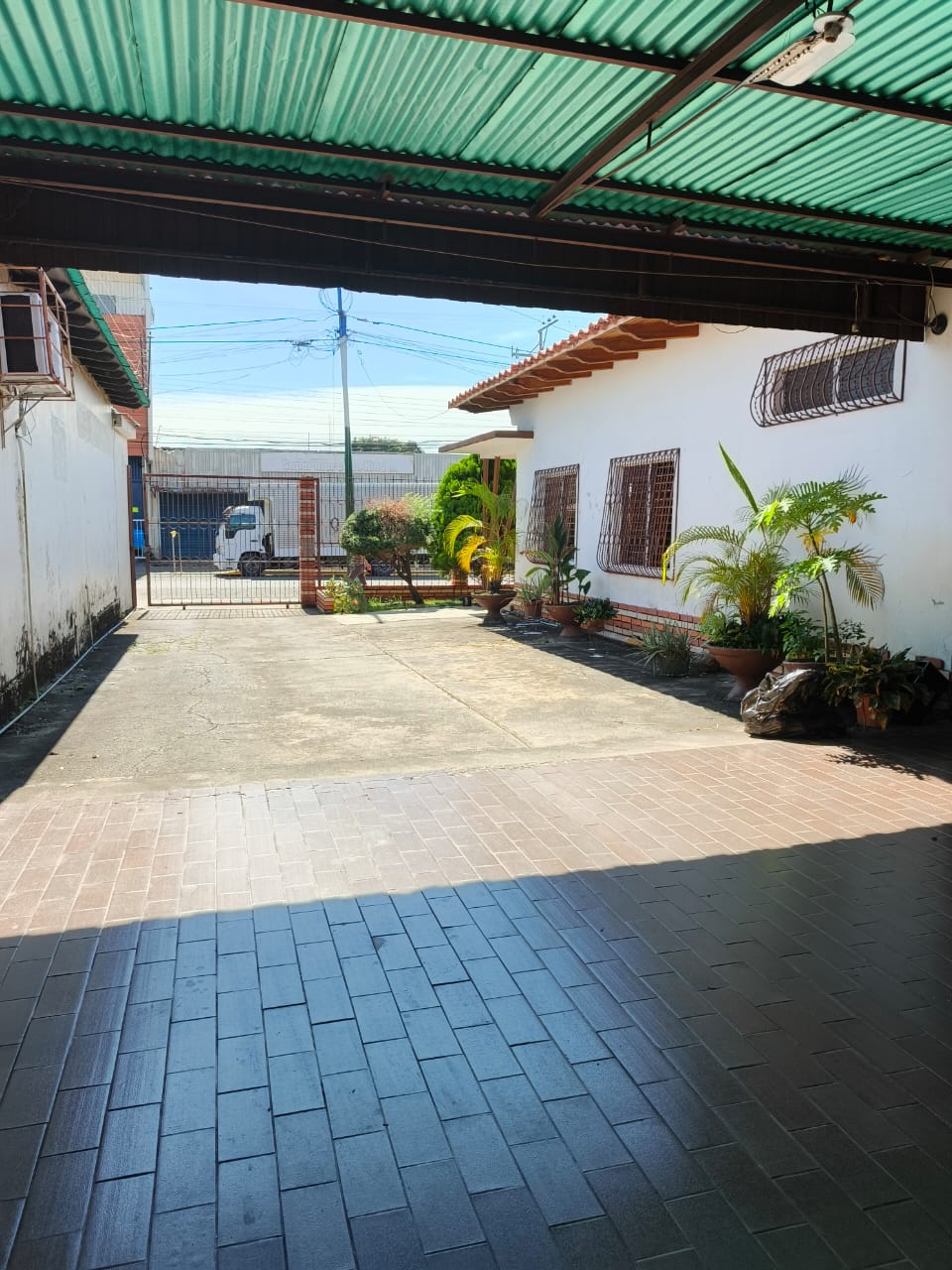En Venta Casa Ubicada en Guanare, plena Avenida Unda entre Carrera 15 y Avenida Simón Bolívar, Guanare, Portuguesa, Venezuela - Imagen 8