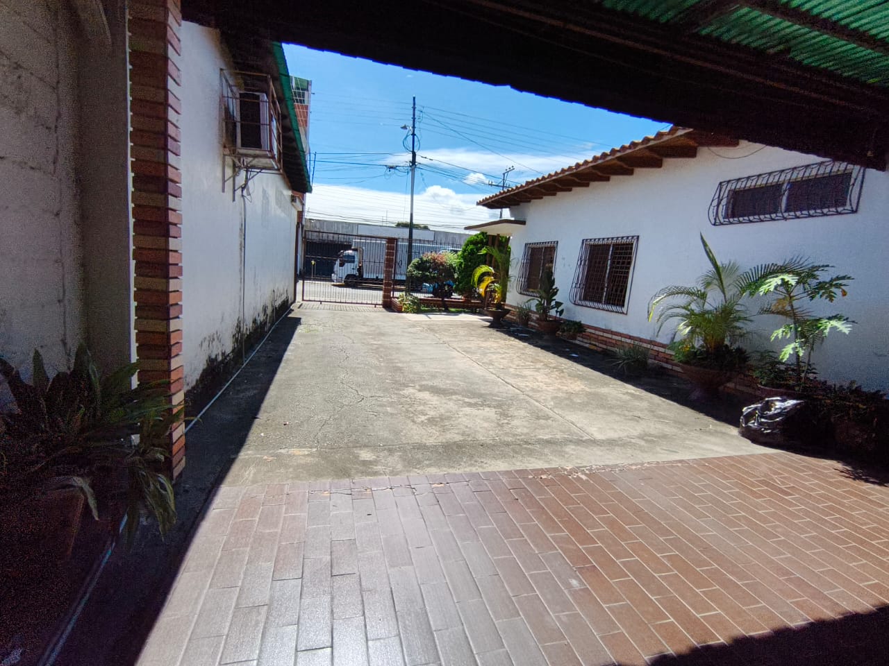 En Venta Casa Ubicada en Guanare, plena Avenida Unda entre Carrera 15 y Avenida Simón Bolívar, Guanare, Portuguesa, Venezuela - Imagen 22
