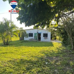 En Venta Parcela con bonita Casa ubicada en Guanare, Parcelamiento La Libertad, Guanare, Portuguesa, Venezuela