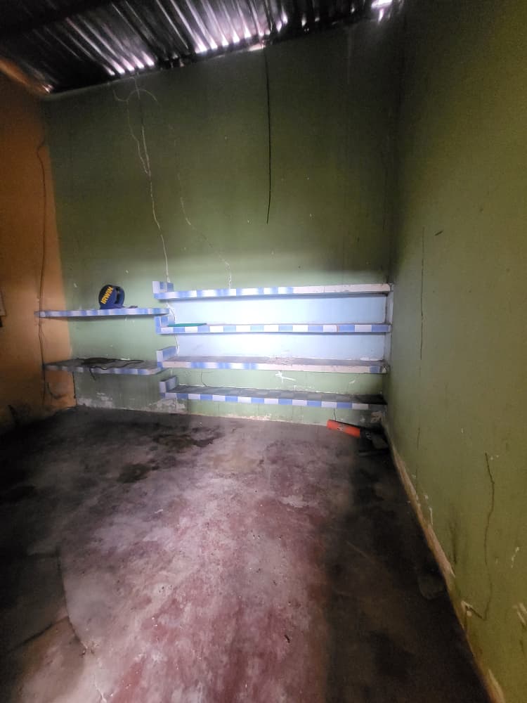 En Venta Casa y terreno propio ubicada en Sector El Cementerio, Corredor vial de la Carrera 12 entre calles 20 y 21, Guanare, Portuguesa, Venezuela - Imagen 11