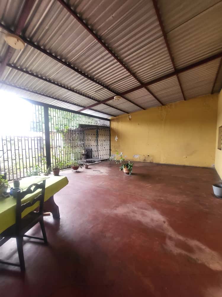 En Venta Casa y terreno propio ubicada en Sector El Cementerio, Corredor vial de la Carrera 12 entre calles 20 y 21, Guanare, Portuguesa, Venezuela - Imagen 12