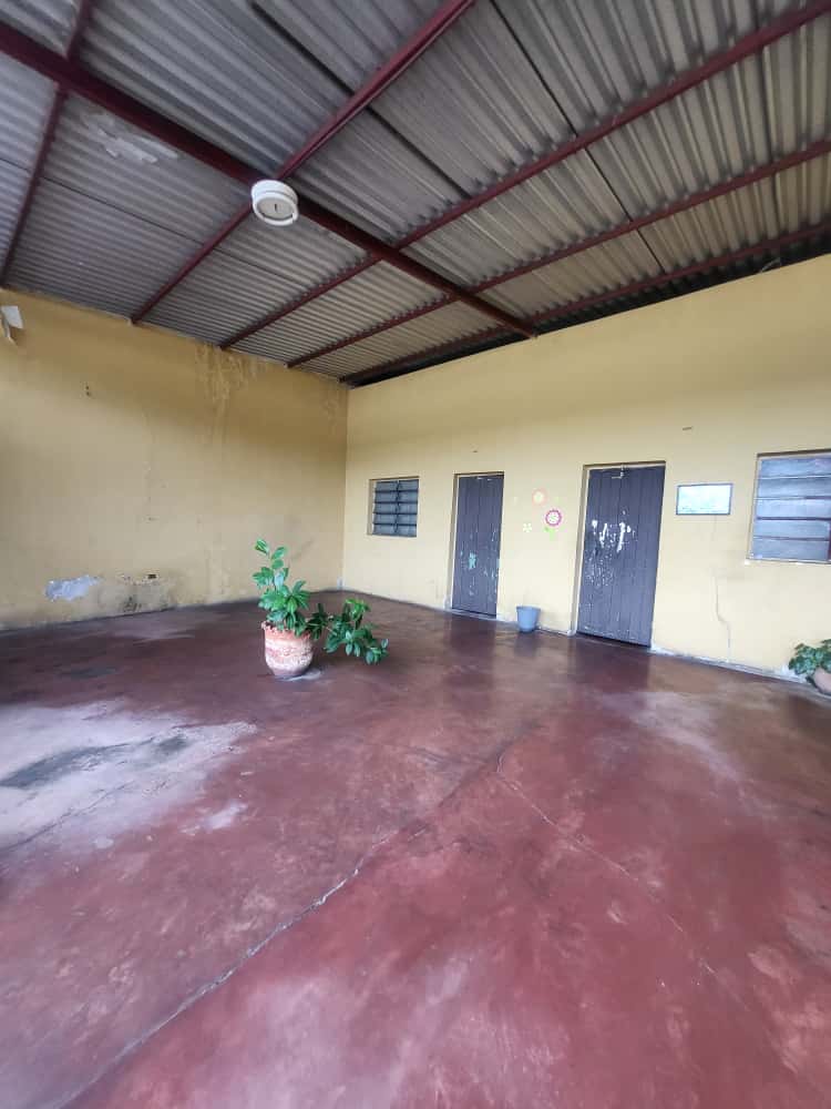 En Venta Casa y terreno propio ubicada en Sector El Cementerio, Corredor vial de la Carrera 12 entre calles 20 y 21, Guanare, Portuguesa, Venezuela - Imagen 13