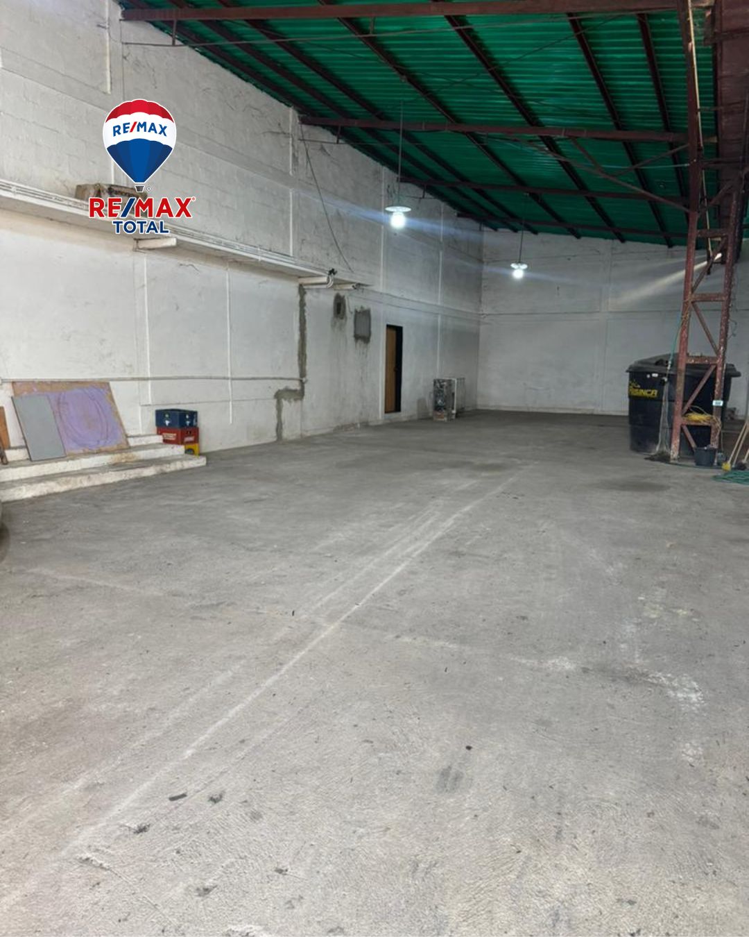 En Venta Galpón ubicado en la Avenida Simón Bolívar frente al hotel La Fontana, Guanare, Portuguesa, Venezuela