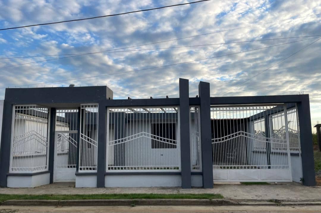 En Venta Casa ubicada en Guanare, Urb. San Francisco, Calle 7-A, entre Av. 6 y 10. Guanare, Portuguesa, Venezuela - Imagen 2