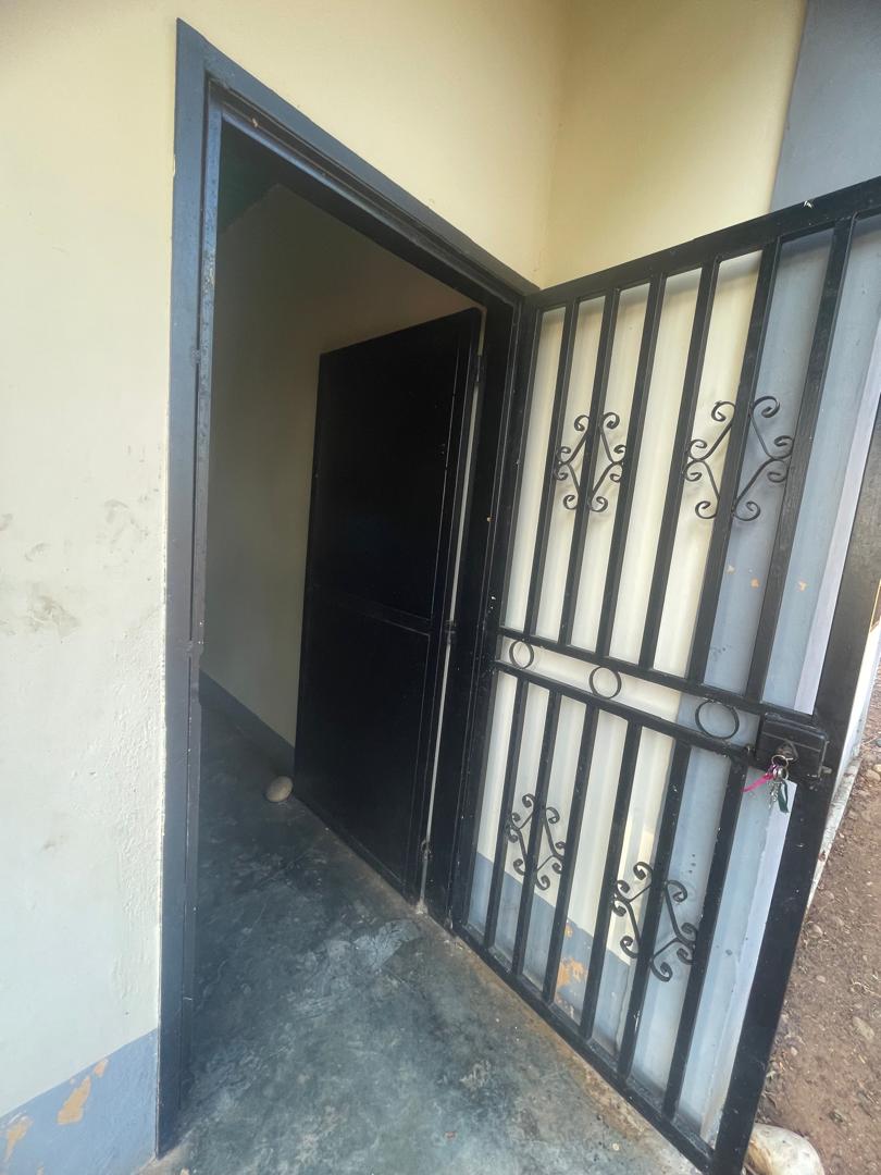 En Venta Casa con amplio terreno ubicada en Guanare, Sector Mesa Alta vía principal, Guanare, Portuguesa, Venezuela - Imagen 15