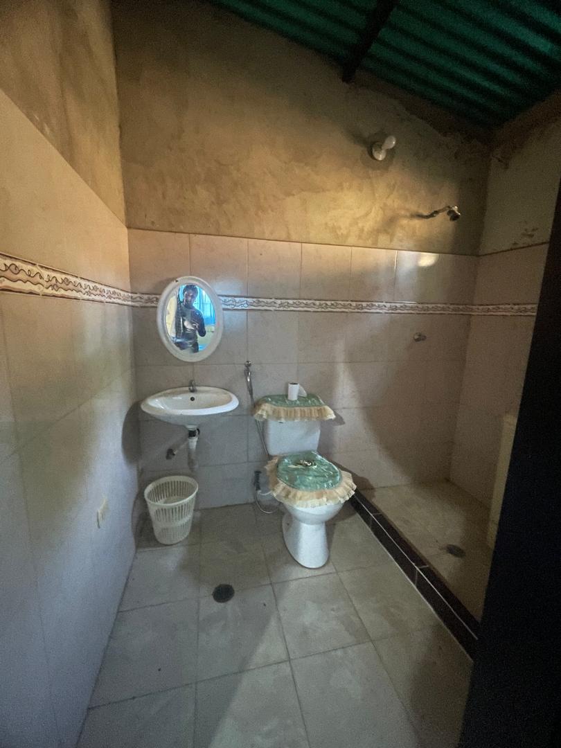 En Venta Casa con amplio terreno ubicada en Guanare, Sector Mesa Alta vía principal, Guanare, Portuguesa, Venezuela - Imagen 19