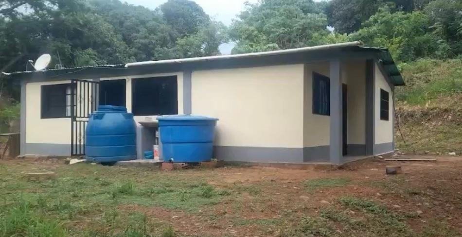 En Venta Casa con amplio terreno ubicada en Guanare, Sector Mesa Alta vía principal, Guanare, Portuguesa, Venezuela - Imagen 4
