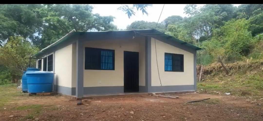En Venta Casa con amplio terreno ubicada en Guanare, Sector Mesa Alta vía principal, Guanare, Portuguesa, Venezuela - Imagen 29