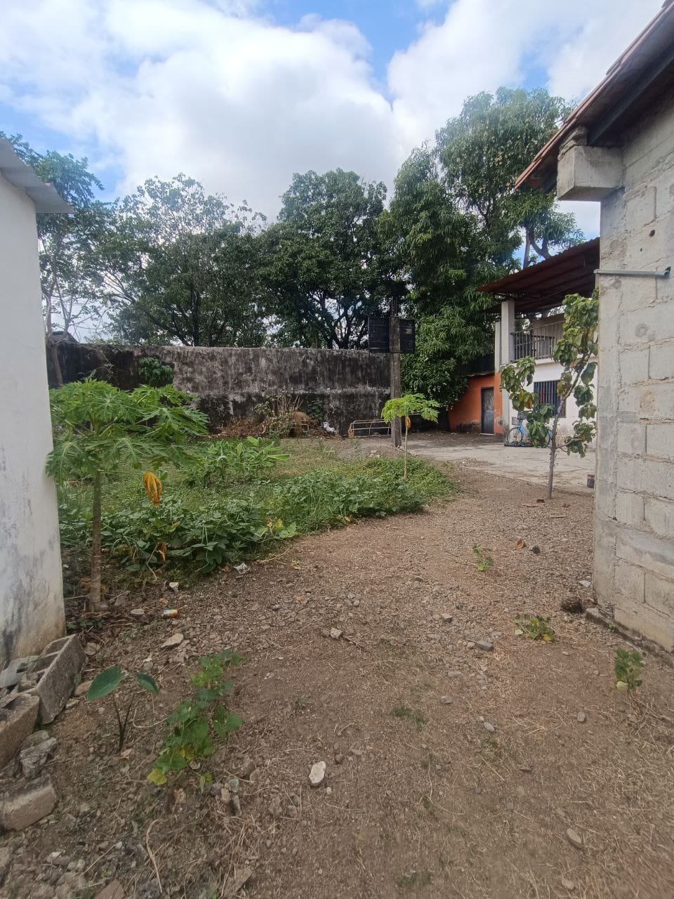 En Venta amplio Terreno y Anexo de 2 pisos, tipo estudio ubicado en el Sector El Progreso, Calle 16, Guanare, Portuguesa, Venezuela - Imagen 8