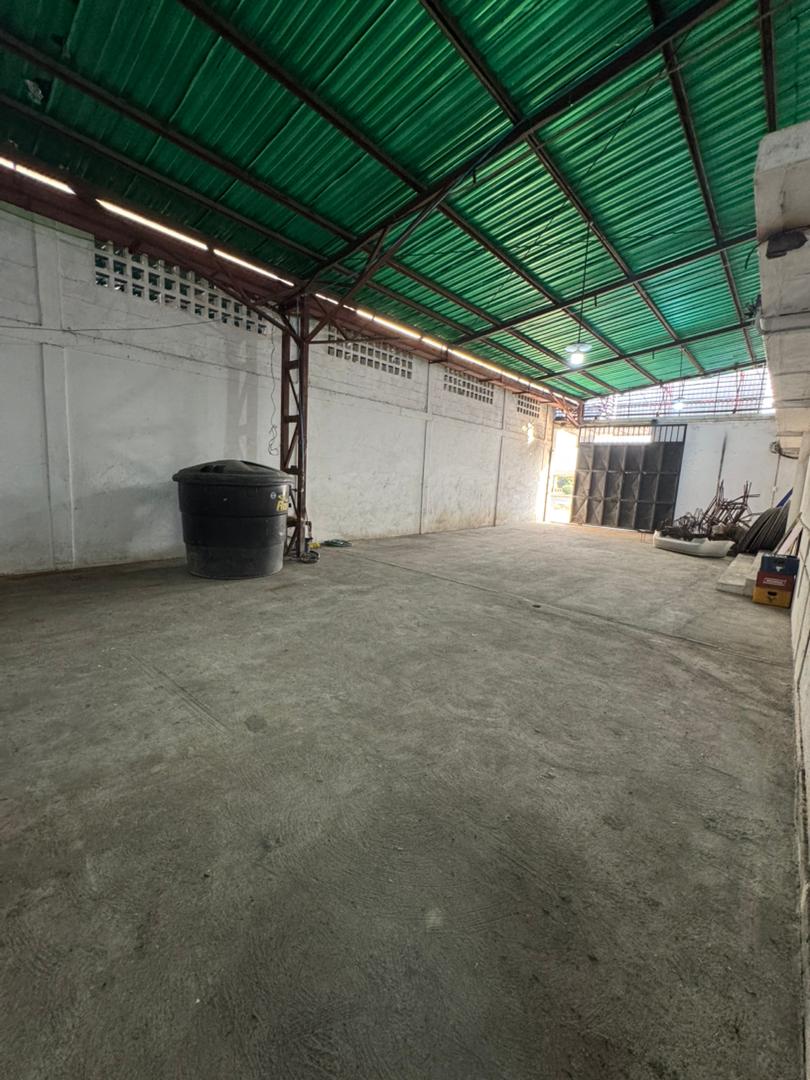En Venta Galpón ubicado en la Avenida Simón Bolívar frente al hotel La Fontana, Guanare, Portuguesa, Venezuela - Imagen 7