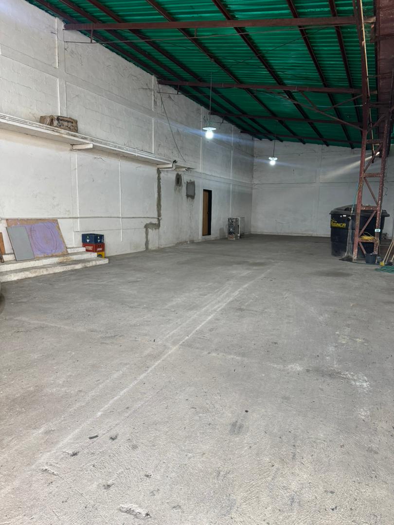 En Venta Galpón ubicado en la Avenida Simón Bolívar frente al hotel La Fontana, Guanare, Portuguesa, Venezuela - Imagen 9