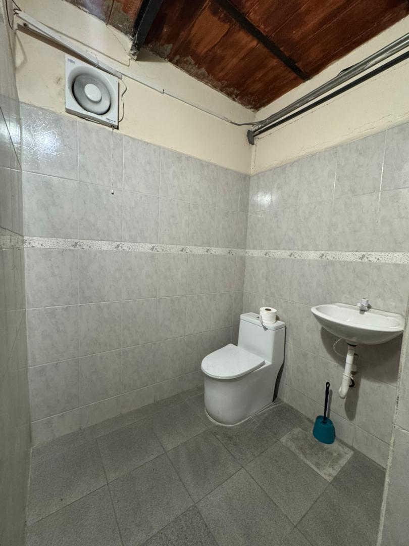 En Venta Galpón ubicado en la Avenida Simón Bolívar frente al hotel La Fontana, Guanare, Portuguesa, Venezuela - Imagen 12