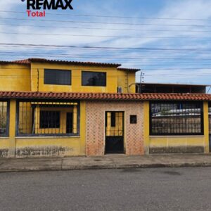En Venta Casa de dos plantas con amplio terreno, ubicada en Guanare, Sector Los Cortijos, Calle Transversal 05, Guanare, Portuguesa, Venezuela