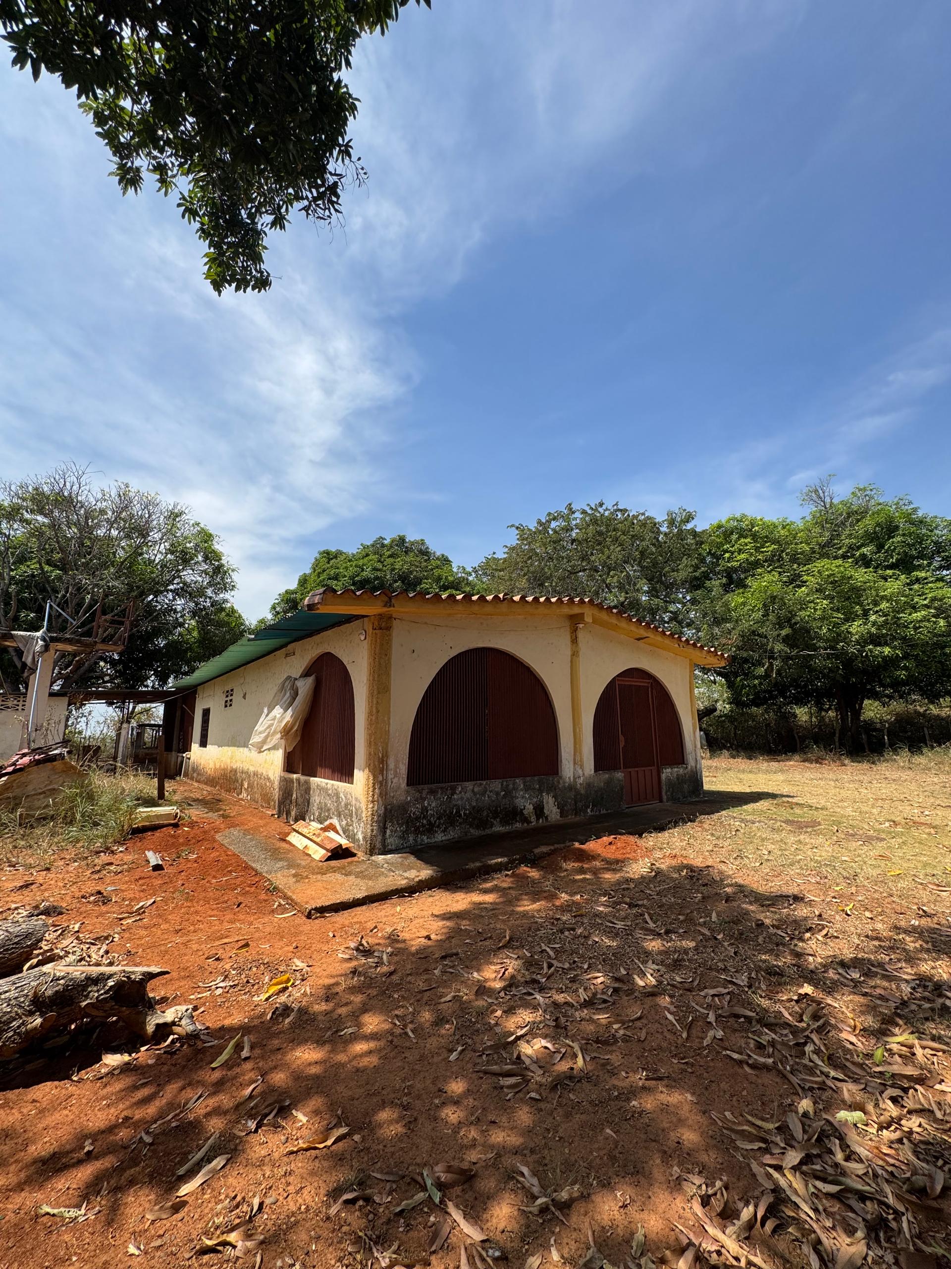 En Venta Parcela con casa y amplio Terreno, ideal para fines turísticos y/o granja, ubicada en el Sector Mesa Alta, Av. principal Mesa Alta, Guanare, Portuguesa, Venezuela - Imagen 18