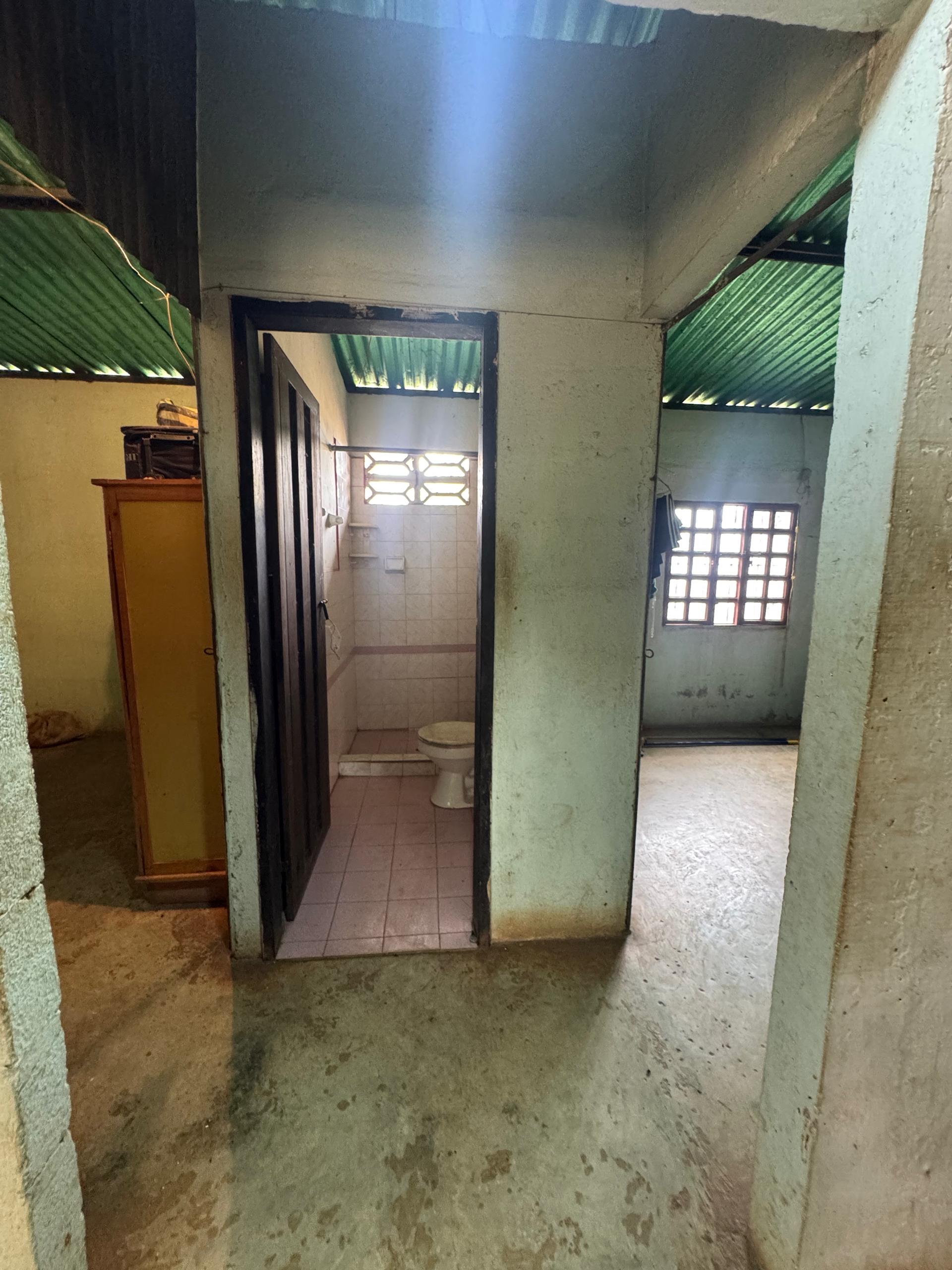 En Venta Parcela con casa y amplio Terreno, ideal para fines turísticos y/o granja, ubicada en el Sector Mesa Alta, Av. principal Mesa Alta, Guanare, Portuguesa, Venezuela - Imagen 4