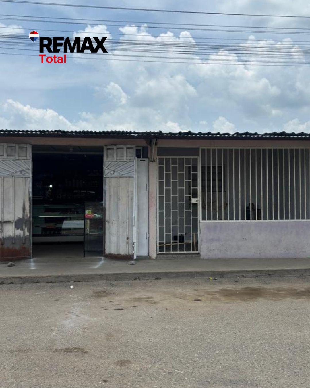 En venta Casa con Local Comercial, ubicada en Guanare, Urb. Juan Pablo II, manzana C-7, Guanare estado Portuguesa Venezuela