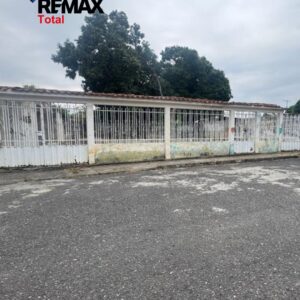 En Venta Terreno con Fundaciones, ubicado en Guanare, Sector Maturín, Calle 5 Bis entre carreras 9 y 10, Guanare, Portuguesa, Venezuela.