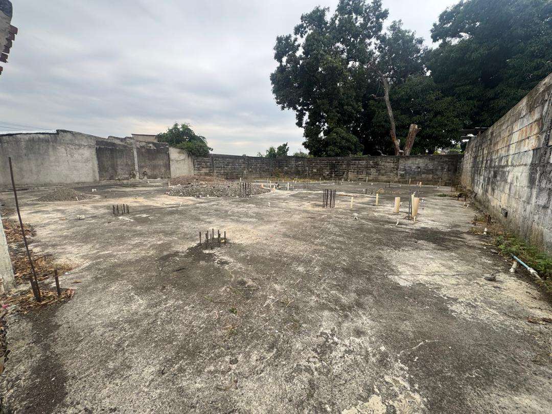 En Venta Terreno con Fundaciones, ubicado en Guanare, Sector Maturín, Calle 5 Bis entre carreras 9 y 10, Guanare, Portuguesa, Venezuela. - Imagen 2