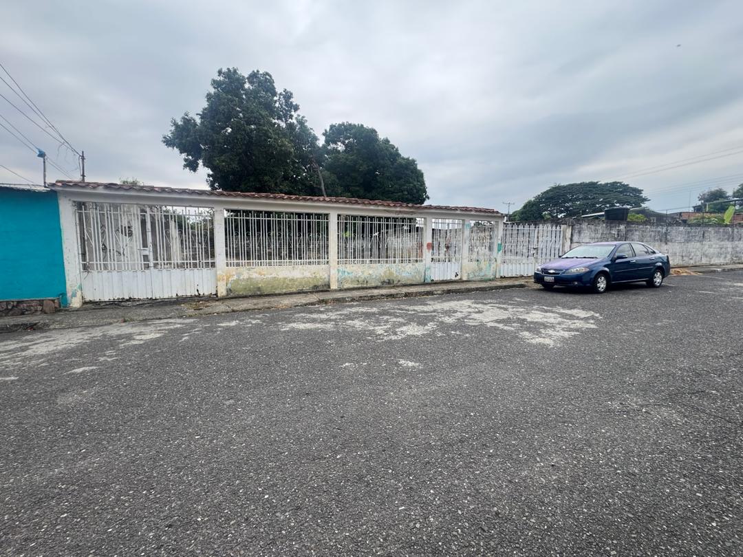 En Venta Terreno con Fundaciones, ubicado en Guanare, Sector Maturín, Calle 5 Bis entre carreras 9 y 10, Guanare, Portuguesa, Venezuela. - Imagen 9