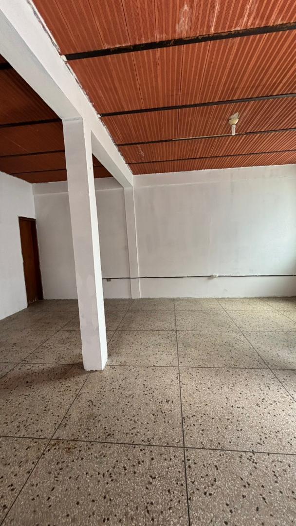 En Alquiler Local Comercial ubicado en Guanare, calle 15, entre carreras 11 y 12, sector El Cementerio, Guanare, Portuguesa, Venezuela - Imagen 5