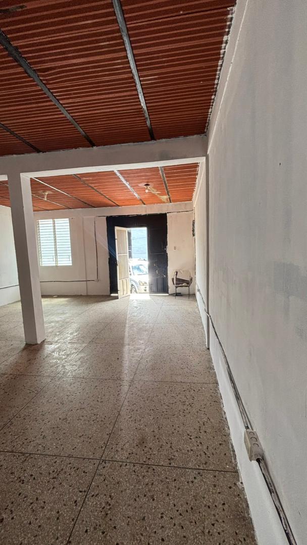 En Alquiler Local Comercial ubicado en Guanare, calle 15, entre carreras 11 y 12, sector El Cementerio, Guanare, Portuguesa, Venezuela - Imagen 6