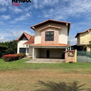 En Venta Casa Quinta de dos plantas amoblada ubicada en Guanare, Urbanización San Francisco Calle 4, Guanare, Portuguesa, Venezuela