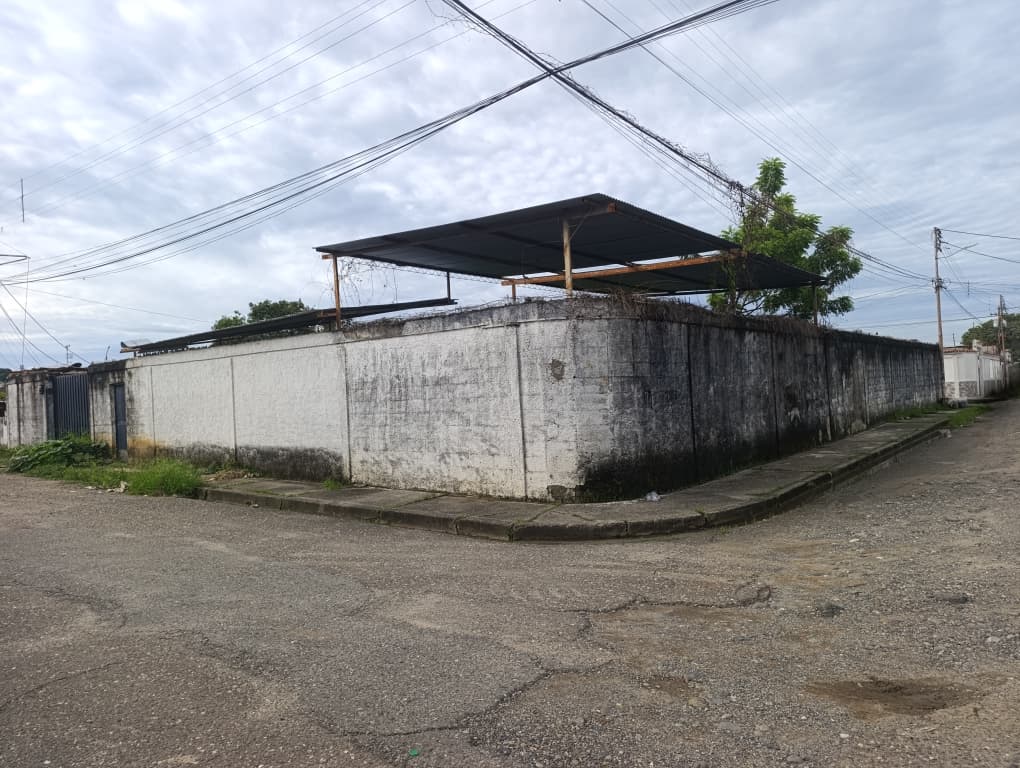 En Venta Terreno con Bienhechurías ubicado en La Comunidad Vieja, Callejón 3, esquina de la calle Carabobo, Guanare, Portuguesa, Venezuela - Imagen 16
