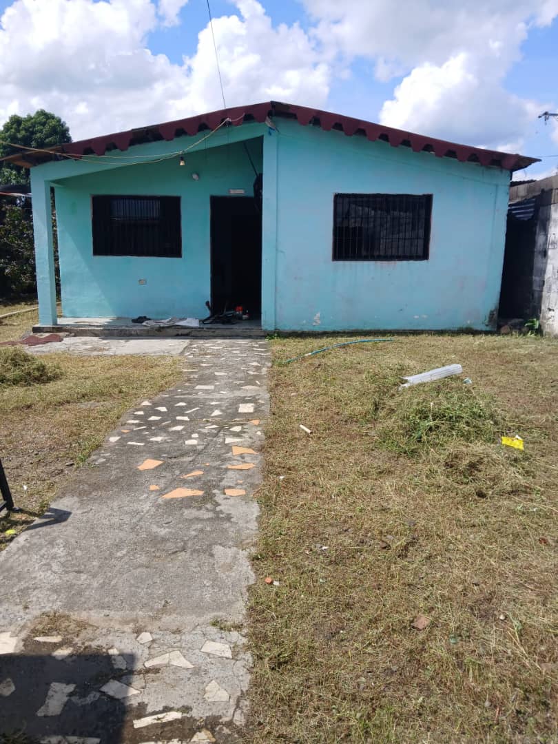 En Venta Casa ubicada en Guanare, Sector El Cementerio Carrera 13 entre Calles 26 y 27, Guanare, Portuguesa, Venezuela - Imagen 2