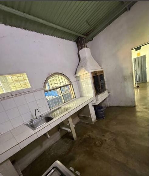 En Venta Centro Familiar ubicado en Guanare, Sector La Arenosa Carrera 10 entre Calles 12 y 13, Guanare, Portuguesa, Venezuela - Imagen 6