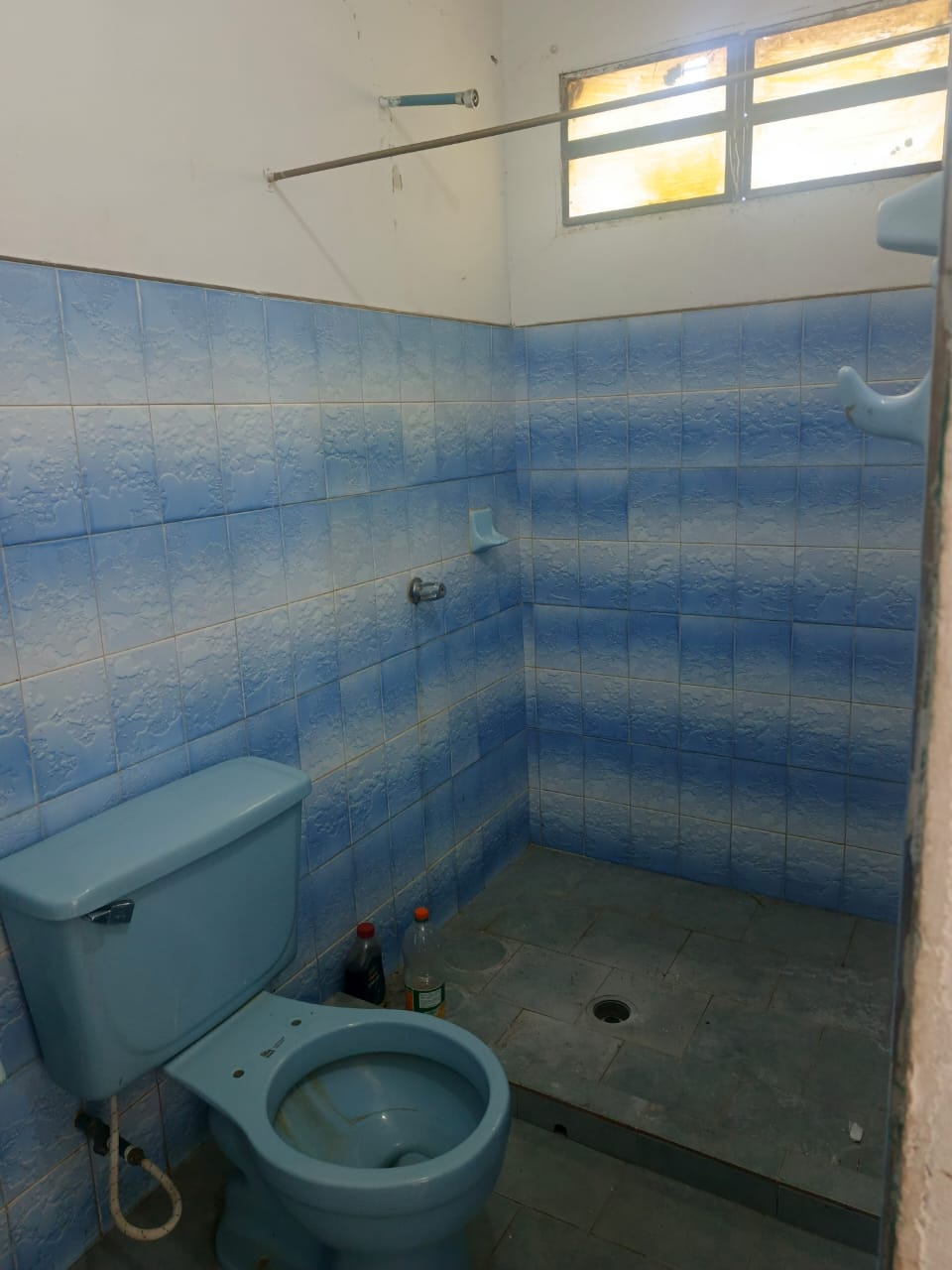 En Alquiler Local Comercial ubicado en Guanare, Sector La Comunidad Vieja Carrera 6 Bis con Callejón Carabobo, Guanare, Portuguesa, Venezuela - Imagen 7
