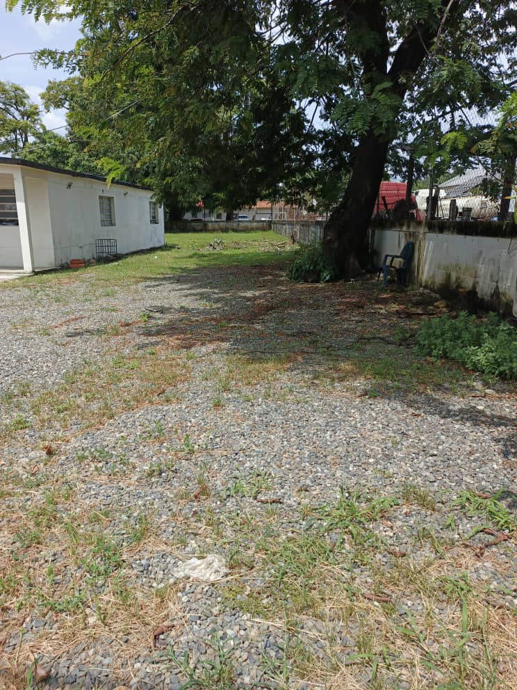 En Venta Casa con Local Comercial con amplio Terreno propio, ubicada en Guanare, Avenida Juan Fernández de León, Primera Entrada Sector Sucre, Guanare, Portuguesa, Venezuela - Imagen 11