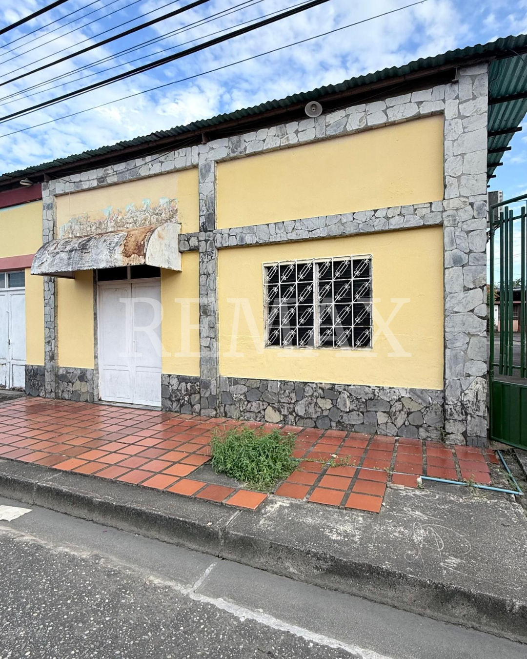 En Alquiler Restaurante ubicado en Guanare, Carrera 6, final Nº 0-65, sector Coromoto, Guanare estado Portuguesa Venezuela.