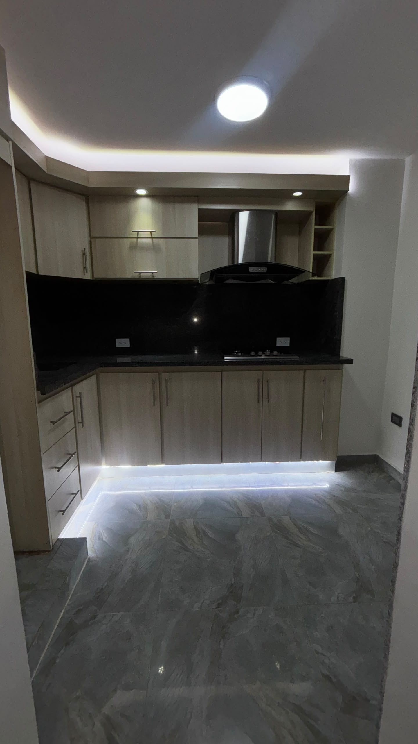 En Venta Apartamento Semi-Amoblado, ubicado en Guanare, Av. Juan Fernández de León, Edificio Don Antonio, Torre A, Apto. N° 5D-1, Guanare Portuguesa Venezuela. - Imagen 9