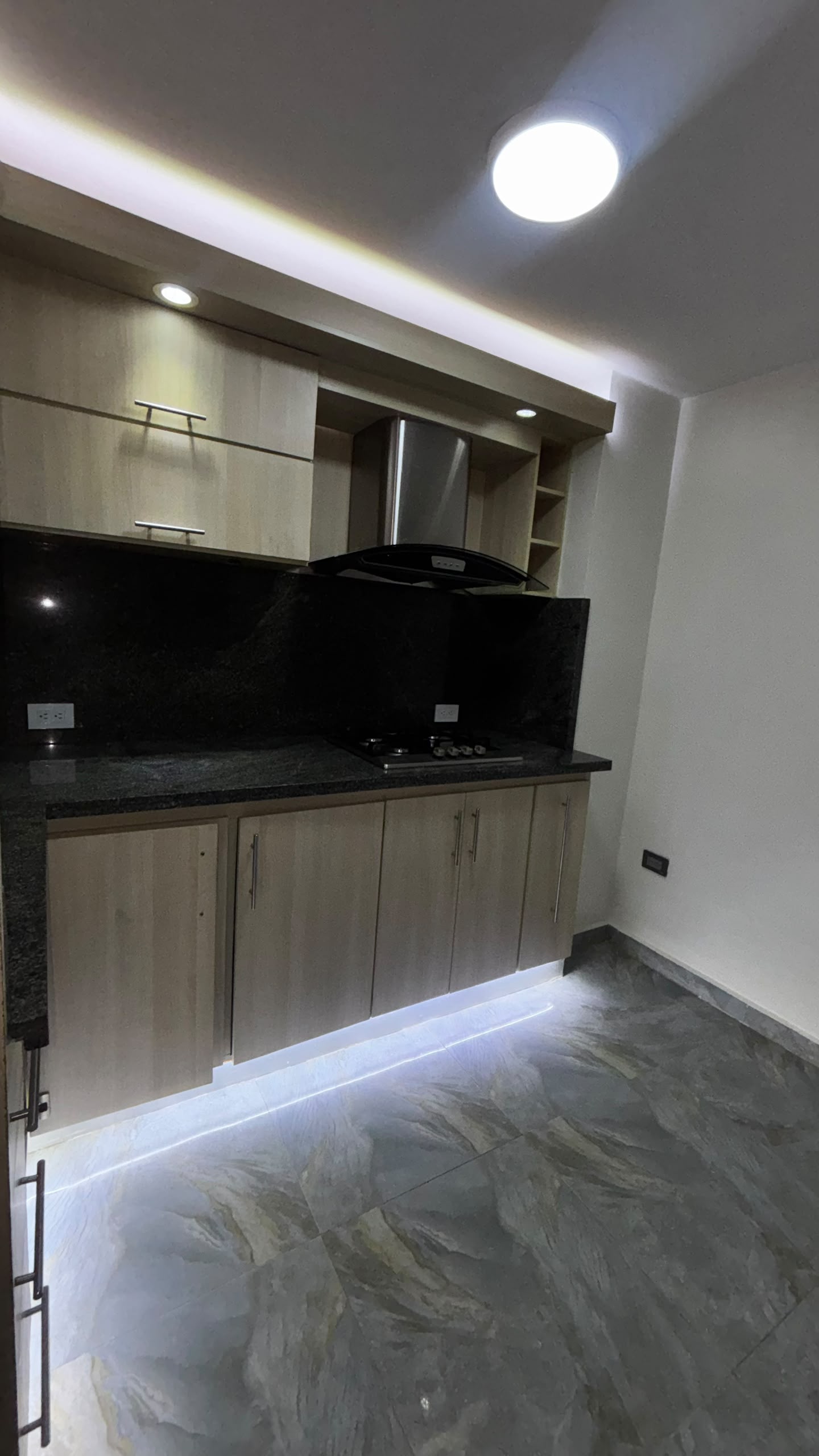 En Venta Apartamento Semi-Amoblado, ubicado en Guanare, Av. Juan Fernández de León, Edificio Don Antonio, Torre A, Apto. N° 5D-1, Guanare Portuguesa Venezuela. - Imagen 11