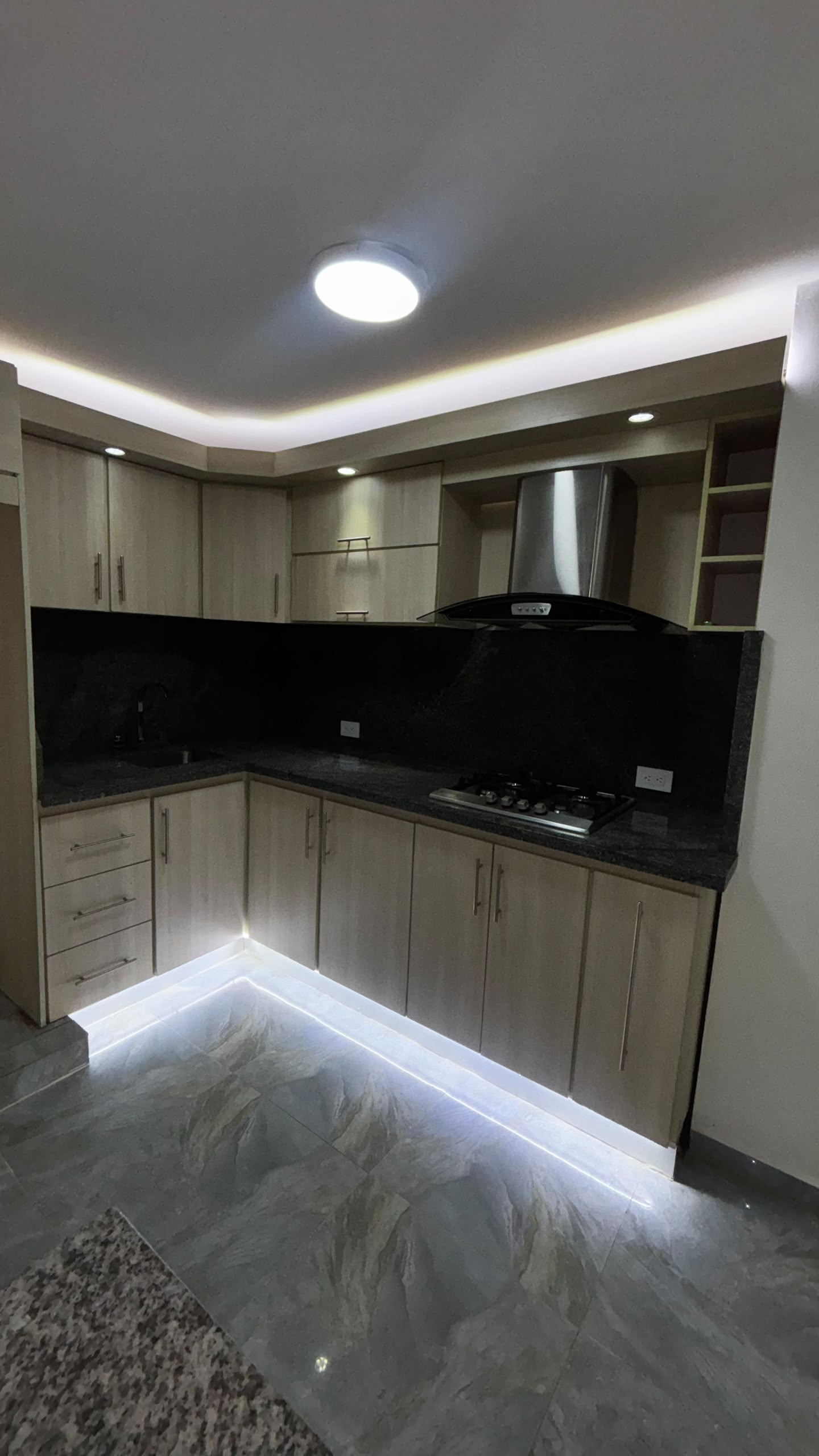 En Venta Apartamento Semi-Amoblado, ubicado en Guanare, Av. Juan Fernández de León, Edificio Don Antonio, Torre A, Apto. N° 5D-1, Guanare Portuguesa Venezuela. - Imagen 14