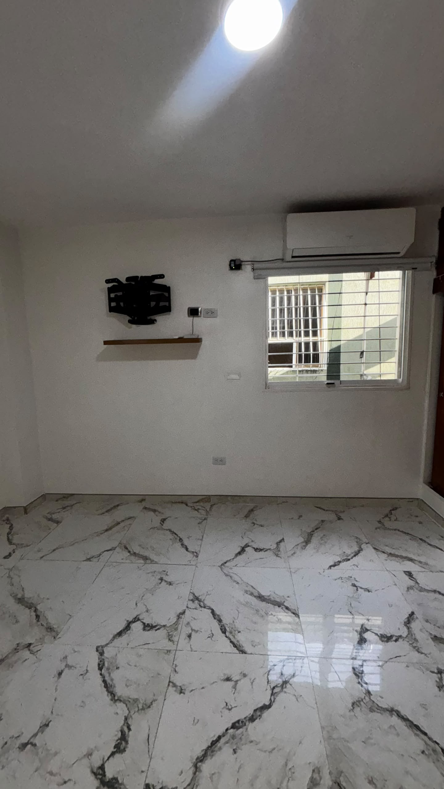 En Venta Apartamento Semi-Amoblado, ubicado en Guanare, Av. Juan Fernández de León, Edificio Don Antonio, Torre A, Apto. N° 5D-1, Guanare Portuguesa Venezuela. - Imagen 4