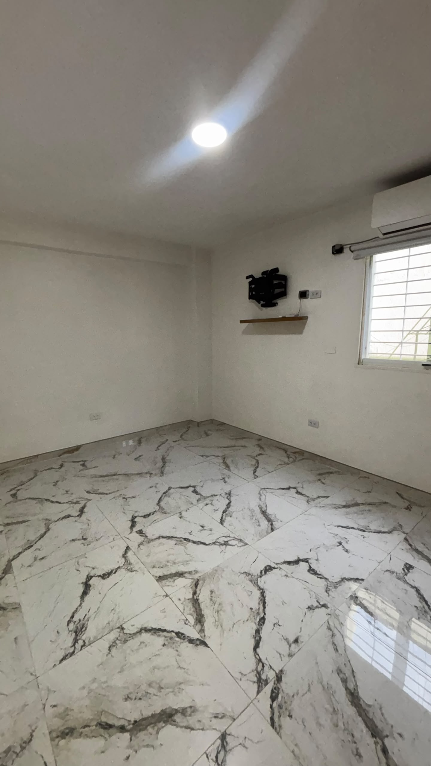 En Venta Apartamento Semi-Amoblado, ubicado en Guanare, Av. Juan Fernández de León, Edificio Don Antonio, Torre A, Apto. N° 5D-1, Guanare Portuguesa Venezuela. - Imagen 5