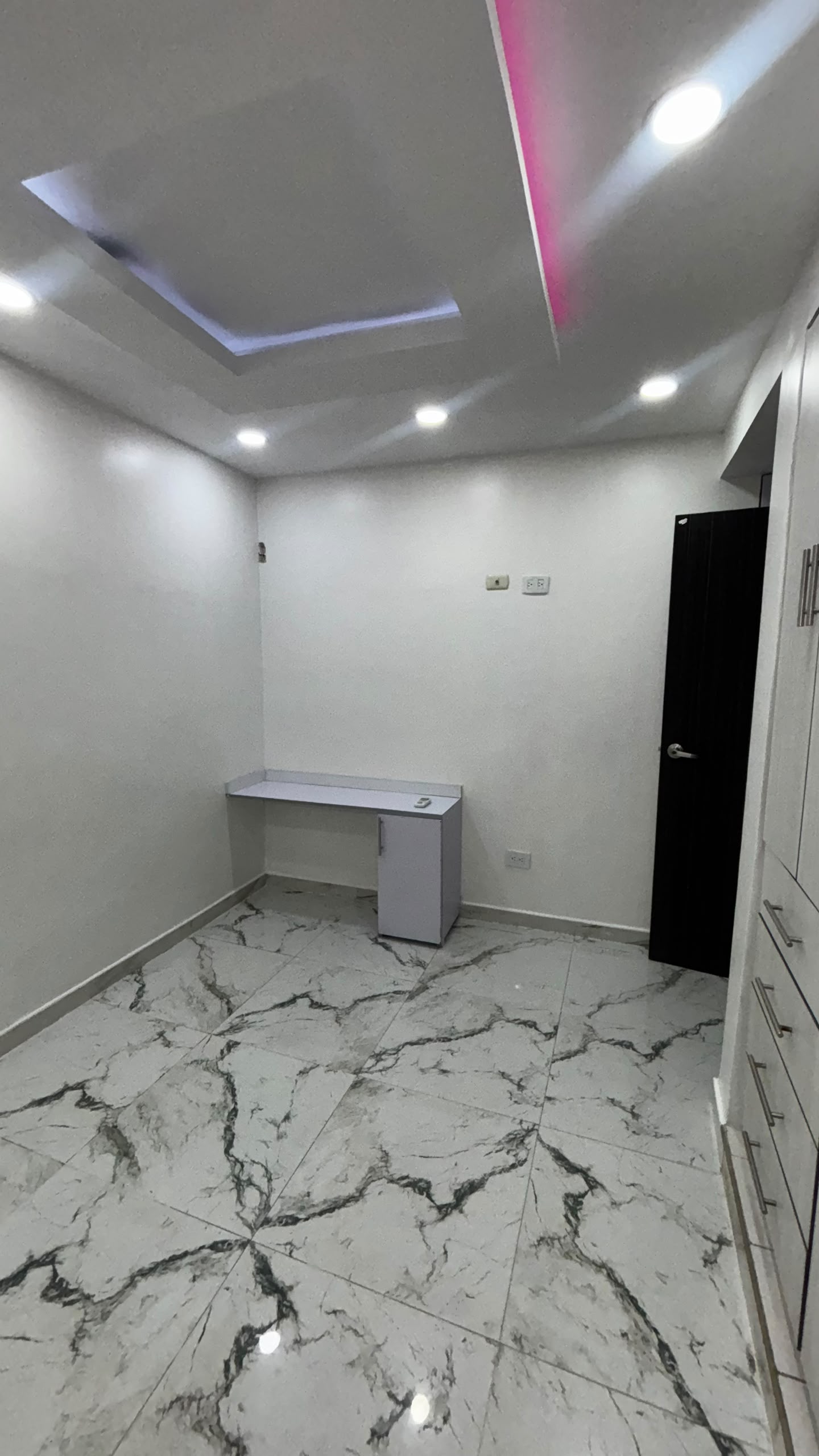 En Venta Apartamento Semi-Amoblado, ubicado en Guanare, Av. Juan Fernández de León, Edificio Don Antonio, Torre A, Apto. N° 5D-1, Guanare Portuguesa Venezuela. - Imagen 7