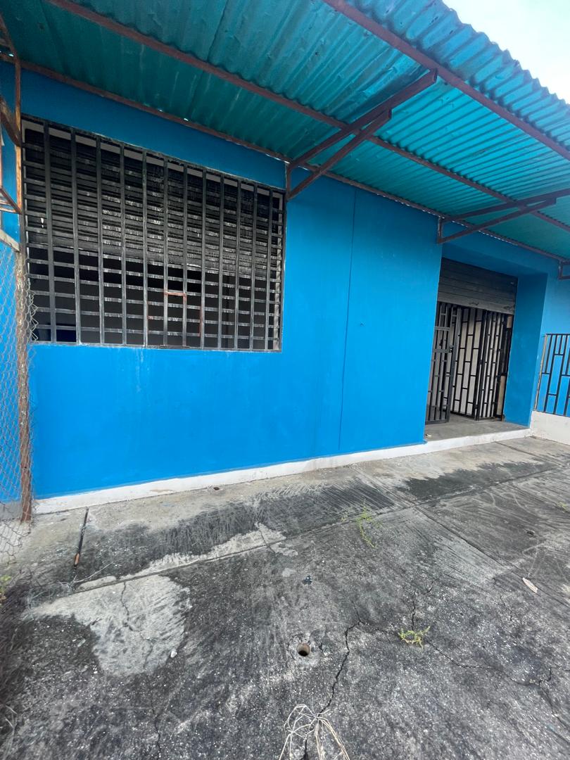 En Alquiler Local Comercial ubicado en Guanare, Sector Maturín, Carrera 12, Calle 4, Guanare, Portuguesa, Venezuela. - Imagen 2