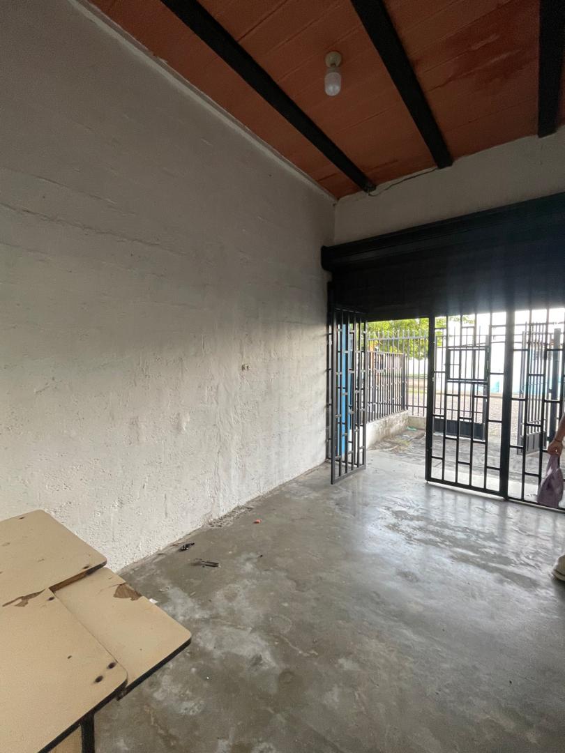 En Alquiler Local Comercial ubicado en Guanare, Sector Maturín, Carrera 12, Calle 4, Guanare, Portuguesa, Venezuela. - Imagen 6