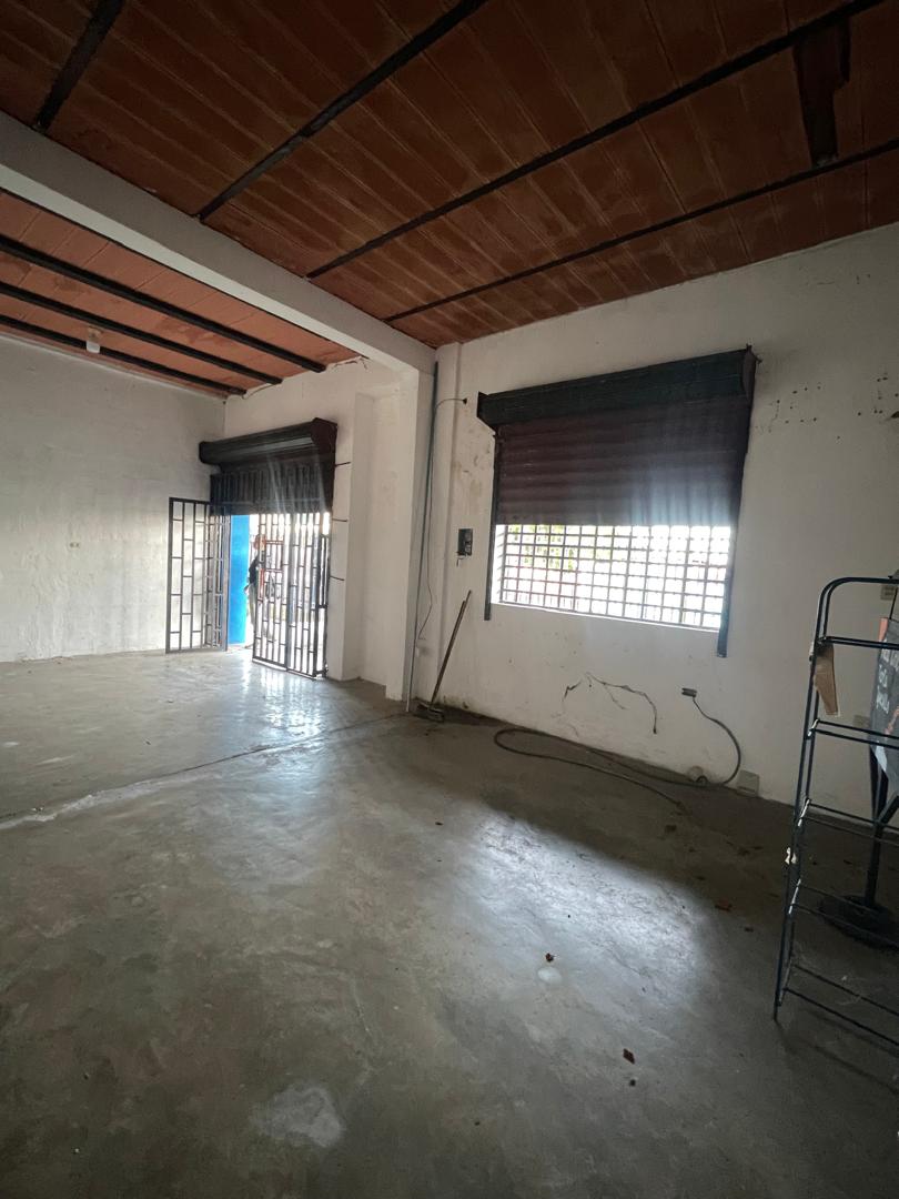 En Alquiler Local Comercial ubicado en Guanare, Sector Maturín, Carrera 12, Calle 4, Guanare, Portuguesa, Venezuela. - Imagen 9