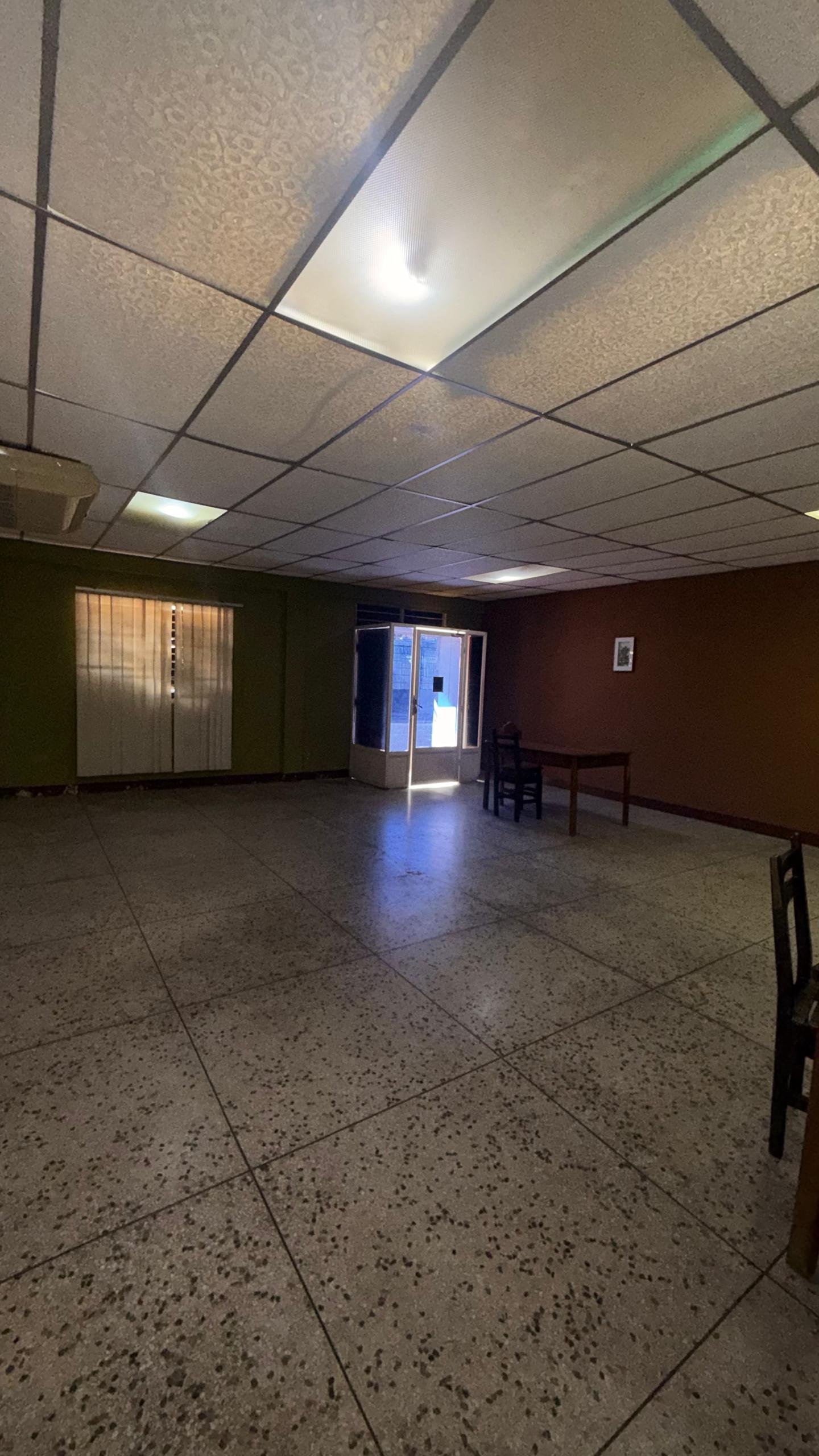 En Alquiler Restaurante ubicado en Guanare, Carrera 6, final Nº 0-65, sector Coromoto, Guanare estado Portuguesa Venezuela. - Imagen 10